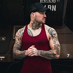 Tílko Stringer Tank Top Burgundy - GymBeam